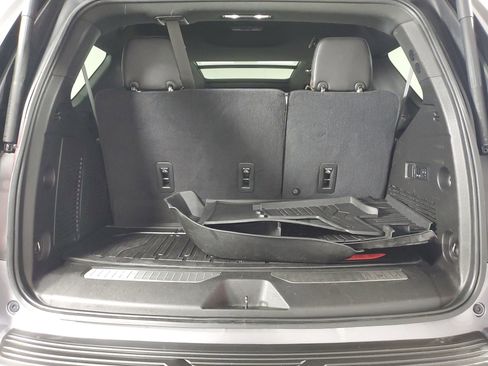 Used 2021 GMC Yukon AT4 w/ AT4 Premium Plus Package image 9