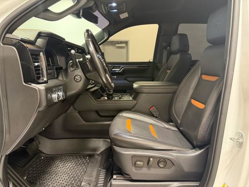 Used 2023 GMC Sierra 1500 AT4 AWD/4WD image 11