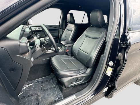 Used 2020 Ford Explorer Limited w/ Class III Trailer Tow Package image 21