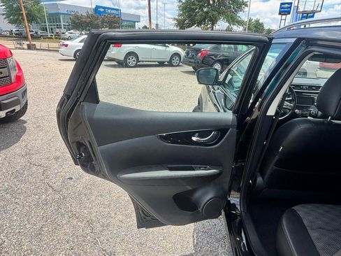 Used 2022 Nissan Rogue Sport SV w/ Technology Package AWD/4WD image 55
