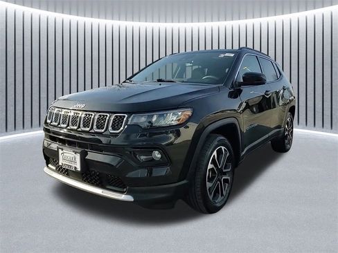 Used 2024 Jeep Compass Limited w/ Sun and Sound Group image 7