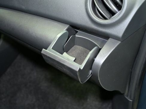 Used 2011 Toyota Yaris Sedan image 46