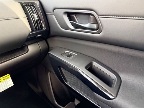 New 2026 Nissan Pathfinder SV image 23