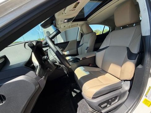 Used 2020 Lexus ES 350 w/ Premium Package image 8