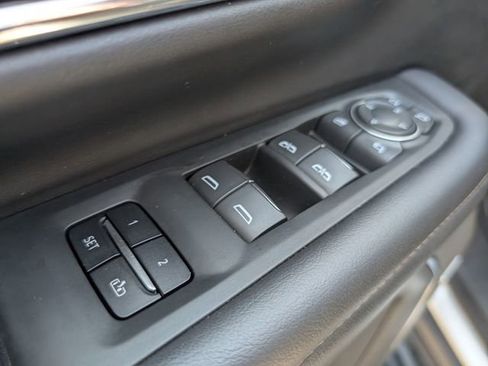 Used 2022 Chevrolet Tahoe High Country image 15