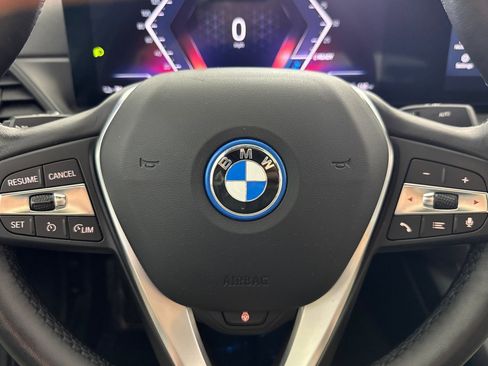 Used 2023 BMW i4 eDrive40 w/ Premium Package RWD image 11