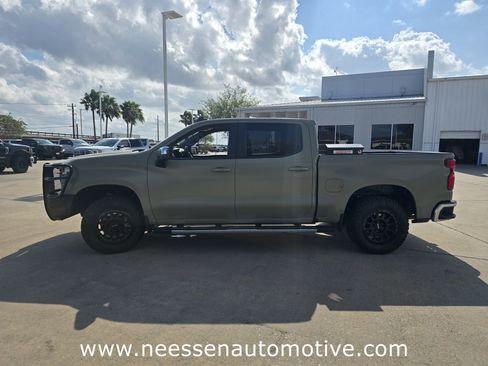 Used 2020 Chevrolet Silverado 1500 LT w/ Texas Edition image 12