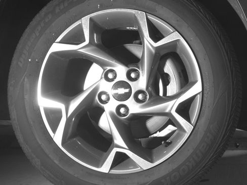 Used 2025 Chevrolet Trax LT FWD image 13