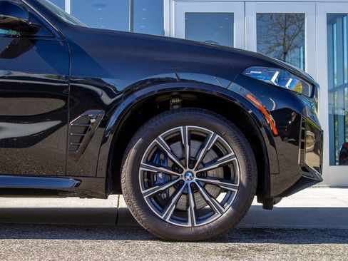 Used 2025 BMW X5 M60i w/ Climate Comfort Package image 5
