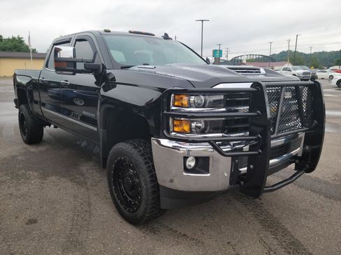 Used 2018 Chevrolet Silverado 2500 LTZ w/ Duramax Plus Package AWD/4WD image 3