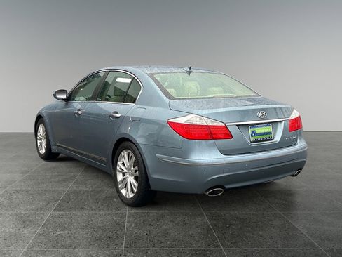 Used 2011 Hyundai Genesis 4.6 image 8