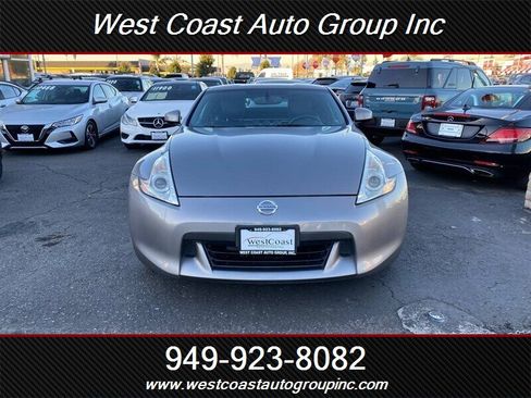 Used 2009 Nissan 370Z Touring image 6