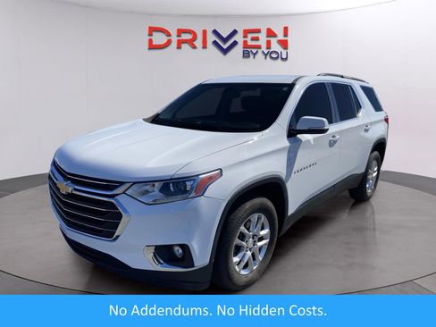 Used 2020 Chevrolet Traverse LT image 1