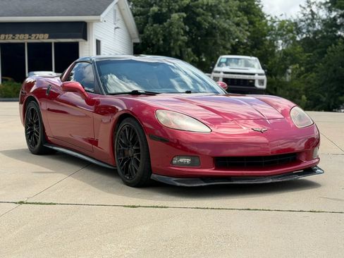 Used 2005 Chevrolet Corvette Coupe w/ Preferred Equipment Group RWD image 1