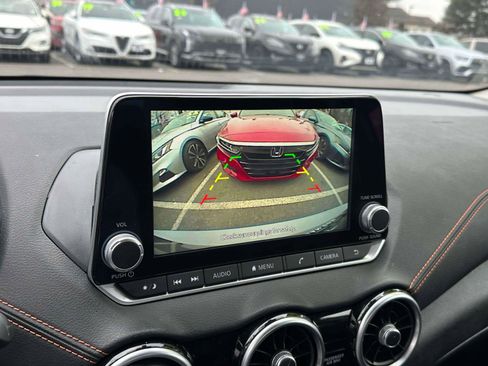 Used 2022 Nissan Sentra SR w/ Trunk Package image 25