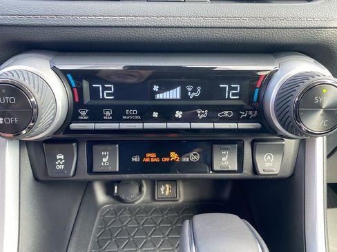 Used 2025 Toyota RAV4 XLE Premium w/ Weather Package AWD/4WD image 38