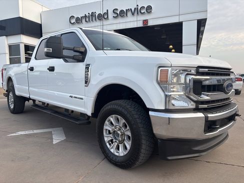 Used 2022 Ford F250 XLT image 1