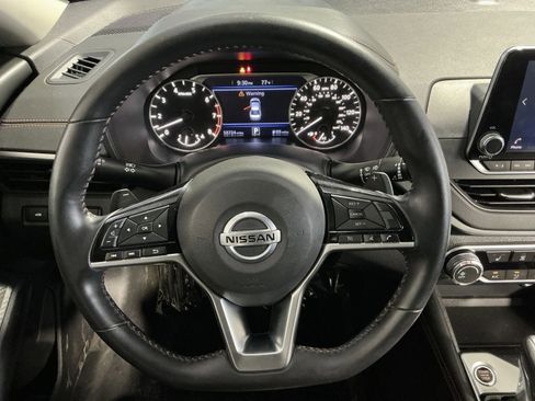 Used 2020 Nissan Altima 2.5 SR w/ Premium Package FWD image 17