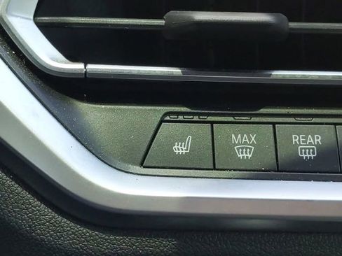Used 2020 BMW 330i xDrive Sedan w/ Premium Package AWD/4WD image 20