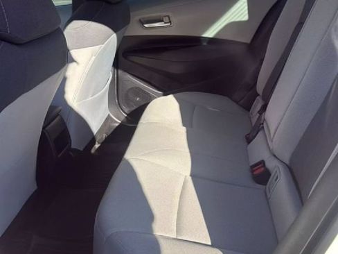 Used 2020 Toyota Corolla LE FWD image 7