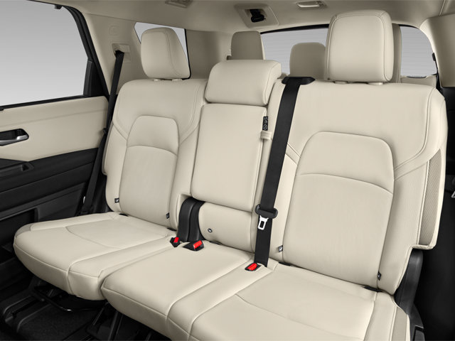 Used 2025 Nissan Pathfinder Platinum AWD/4WD image 11
