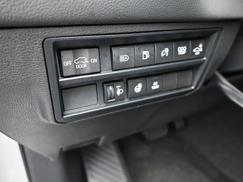 Used 2023 Toyota Sequoia Platinum image 13