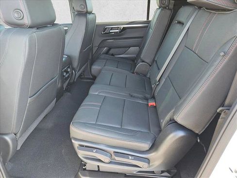 New 2026 Chevrolet Suburban RST image 16