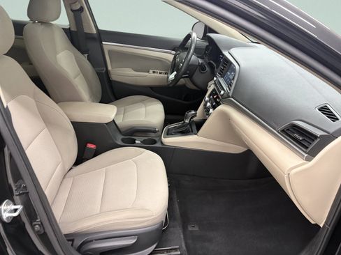 Used 2020 Hyundai Elantra Value Edition FWD image 23