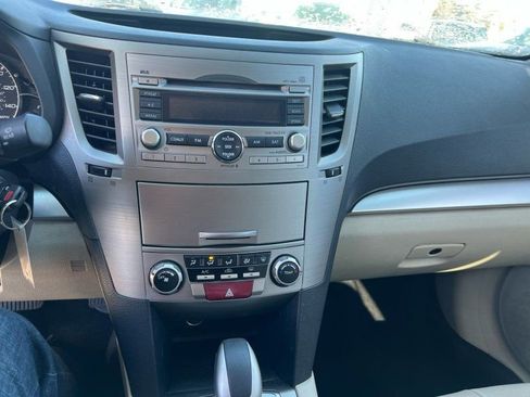 Used 2011 Subaru Outback 2.5i Premium w/ All-Weather Pkg image 19