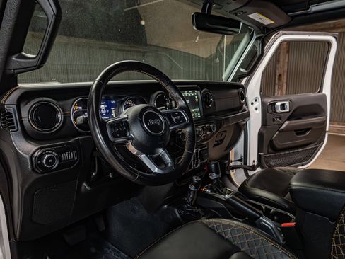 Used 2022 Jeep Wrangler Unlimited Sahara AWD/4WD image 13