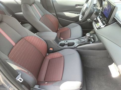 Used 2026 Toyota Corolla SE FWD image 12
