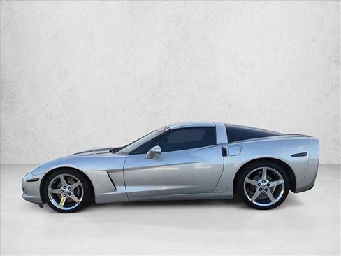 Used 2007 Chevrolet Corvette Coupe RWD image 9