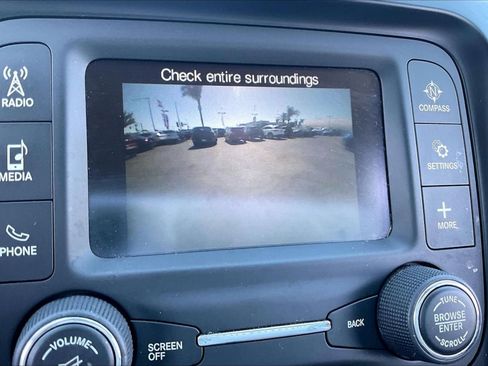 Used 2017 Jeep Cherokee Sport FWD image 21