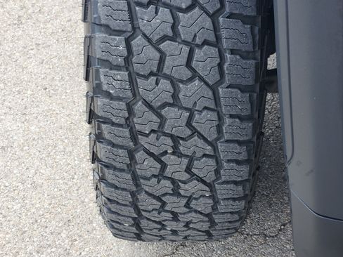 Used 2020 GMC Sierra 2500 SLT AWD/4WD image 11