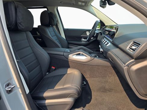 New 2026 Mercedes-Benz GLS 450 4MATIC image 28