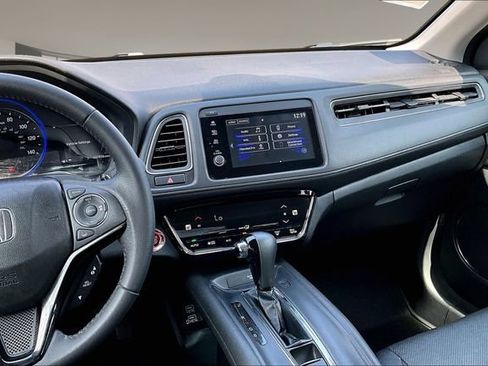 Used 2022 Honda HR-V EX-L image 9
