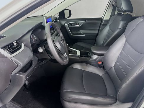 Certified 2025 Toyota RAV4 XLE Premium FWD image 30