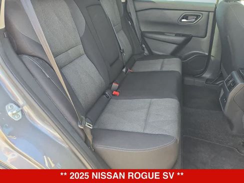 Used 2025 Nissan Rogue SV AWD/4WD image 20