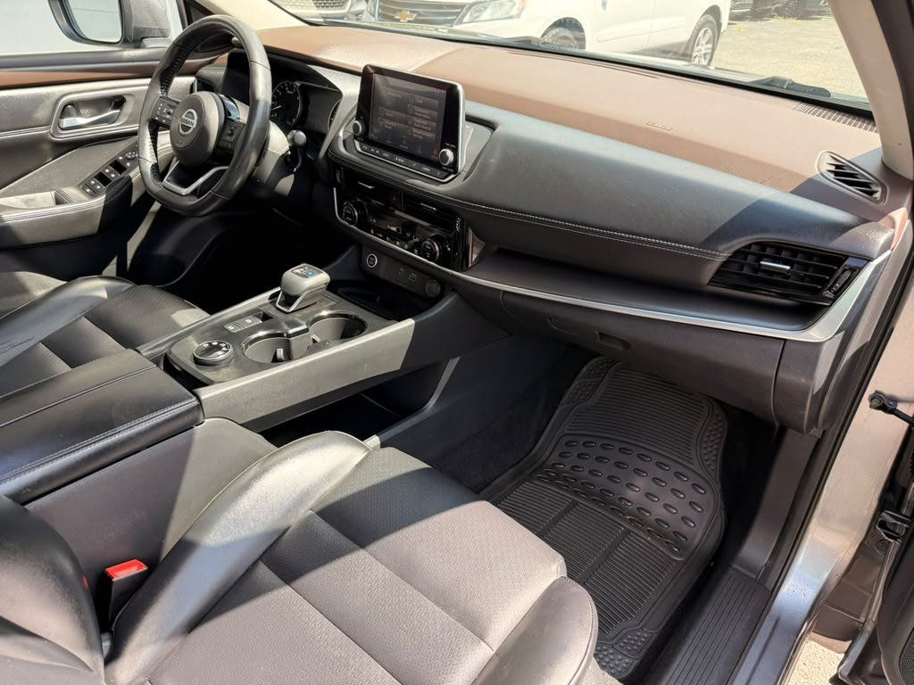 Used 2021 Nissan Rogue SV w/ Premium Package AWD/4WD image 24