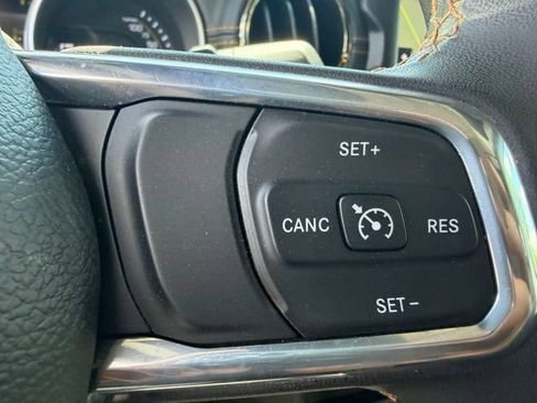 Used 2023 Jeep Wrangler Unlimited Sahara AWD/4WD image 15