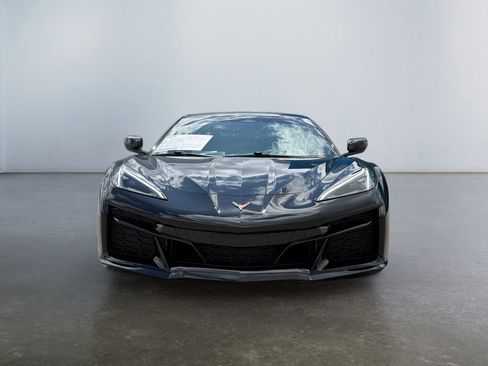 Used 2025 Chevrolet Corvette Z06 RWD image 8