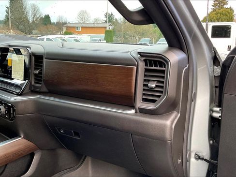 Certified 2025 Chevrolet Silverado 3500 High Country w/ High Country Premium Package image 16