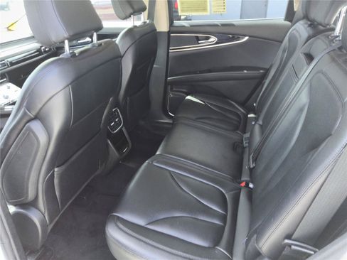 Used 2023 Lincoln Nautilus AWD w/ Premium Package image 17