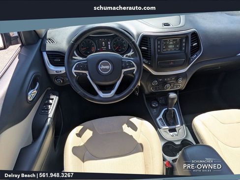 Used 2015 Jeep Cherokee Latitude AWD/4WD image 13