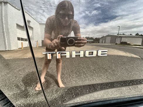 Used 2021 Chevrolet Tahoe High Country w/ Premium Package image 32