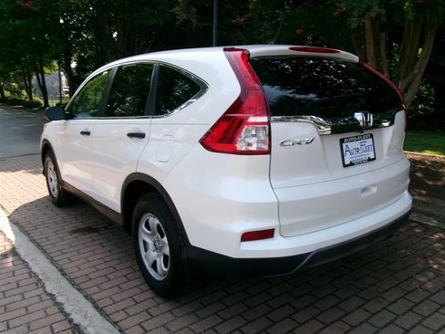 Used 2015 Honda CR-V LX image 5