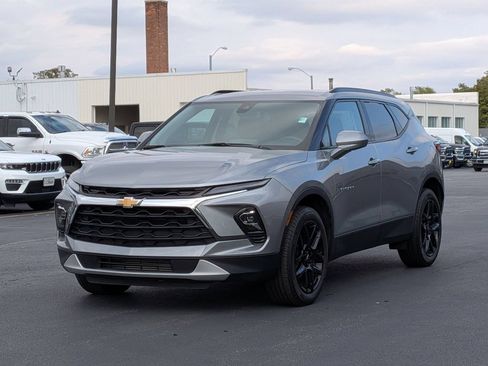 Used 2023 Chevrolet Blazer LT w/ Convenience Package FWD image 3