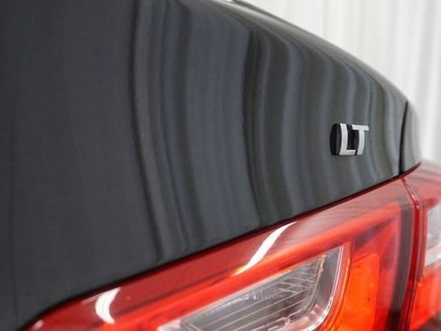 Used 2023 Chevrolet Malibu LT image 14