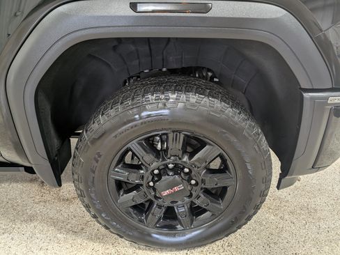 Used 2025 GMC Sierra 2500 AT4 w/ AT4 Premium Plus Package AWD/4WD image 15