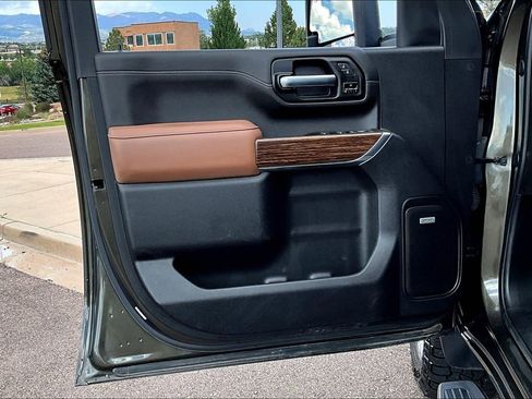 Used 2022 Chevrolet Silverado 3500 High Country w/ Technology Package image 18